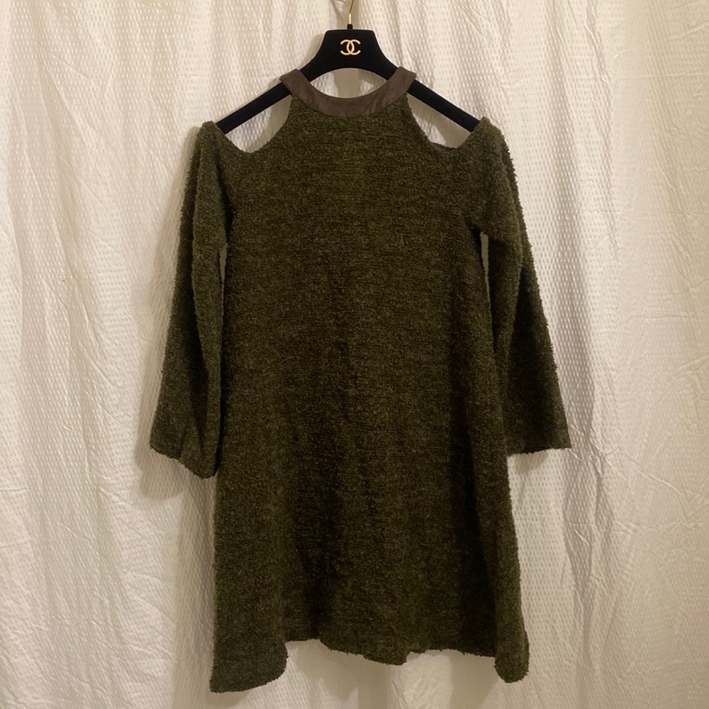 Brand NEW New York Fashion Week Sample dress in army green bouclé knit - Sz.L